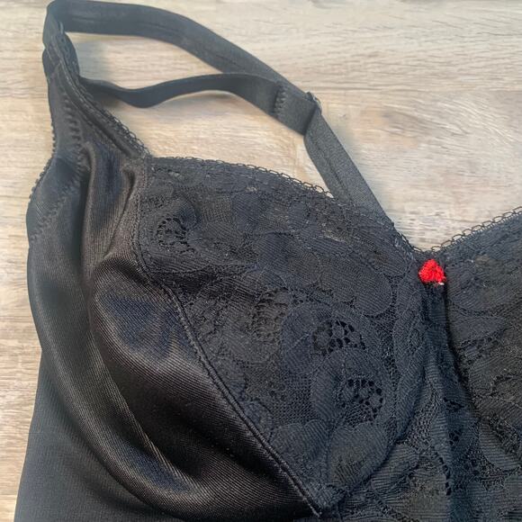Vintage Subtract Black Lace Bodysuit – Size 34B - Picture 3 of 8